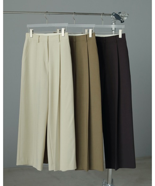 anuke（アンヌーク）の「Tuck Pleats Pants（その他パンツ・レディース・アイボリー/オリーブ/ボルドー・36inch/38inch）」の17枚目の写真