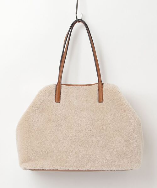 Guess（ゲス）の「VICTTORIA Large 2 In 1 Tote トートバッグ  （トートバッグ・レディース・キャメル・ONE SIZE）」の10枚目の写真