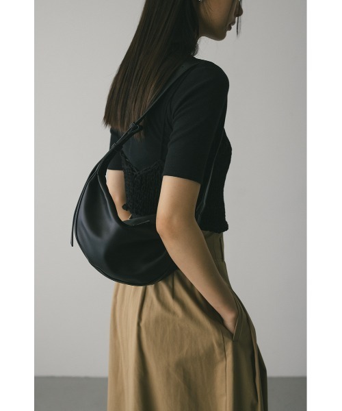 STYLEMIXER（スタイルミキサー）の「【ベストセラー】マンドリンミニショルダーバッグ（ショルダーバッグ・レディース・ブラック/シルバー/ホワイト・FREE）」の16枚目の写真