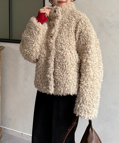 Thevon(ゼボン)の「プードルファーミドルジャケット(ブルゾン・レディース・アイボリー/ブラウン・FREE)」の22枚目の写真