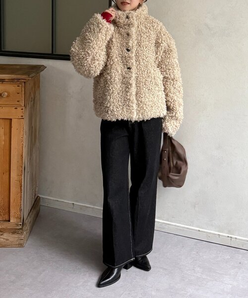 Thevon(ゼボン)の「プードルファーミドルジャケット(ブルゾン・レディース・アイボリー/ブラウン・FREE)」の5枚目の写真