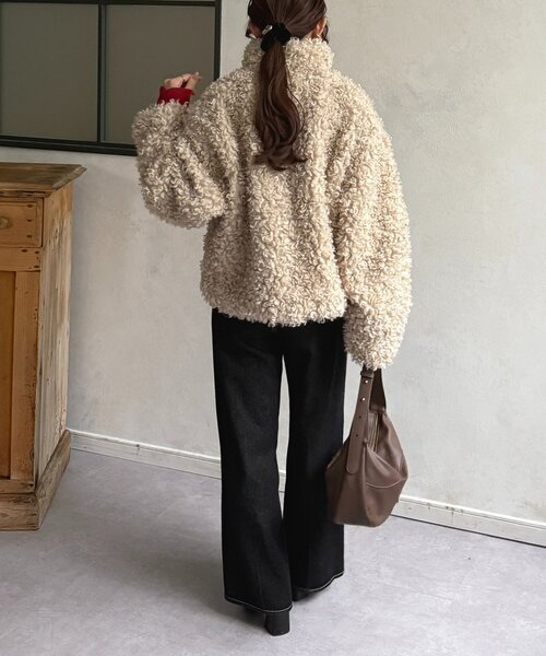 Thevon(ゼボン)の「プードルファーミドルジャケット(ブルゾン・レディース・アイボリー/ブラウン・FREE)」の7枚目の写真