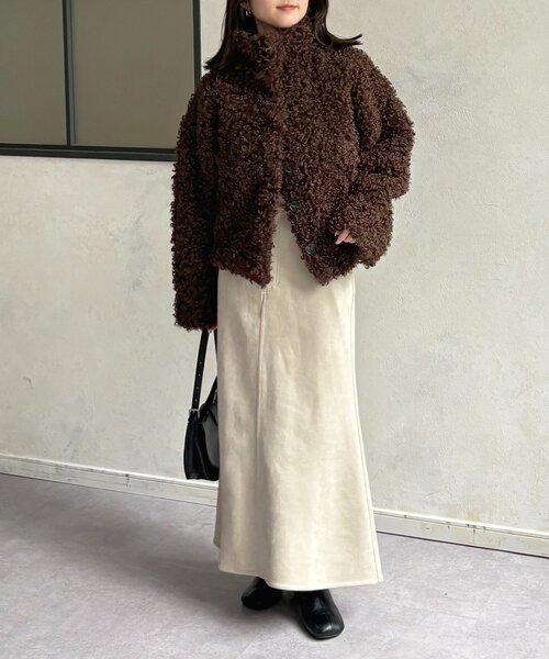 Thevon(ゼボン)の「プードルファーミドルジャケット(ブルゾン・レディース・アイボリー/ブラウン・FREE)」の19枚目の写真