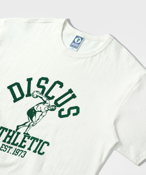 DISCUS ATHLETIC(ディスカス アスレチック)の「ヘビーウェイトセンターロゴTシャツオフホワイト(Tシャツ/カットソー・メンズ・その他・MEDIUM/LARGE/X-LARGE/XX-LARGE)」の2枚目の写真