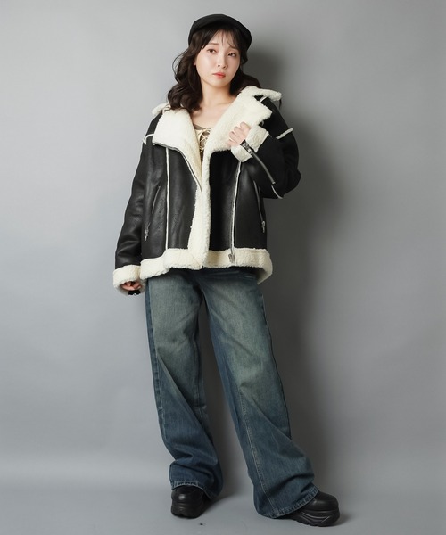 SPINNS(スピンズ)の「デニムワイドパンツ/ヒゲ加工/2サイズ展開(デニムパンツ・レディース・ブラック/ブルー・S/M)」の13枚目の写真