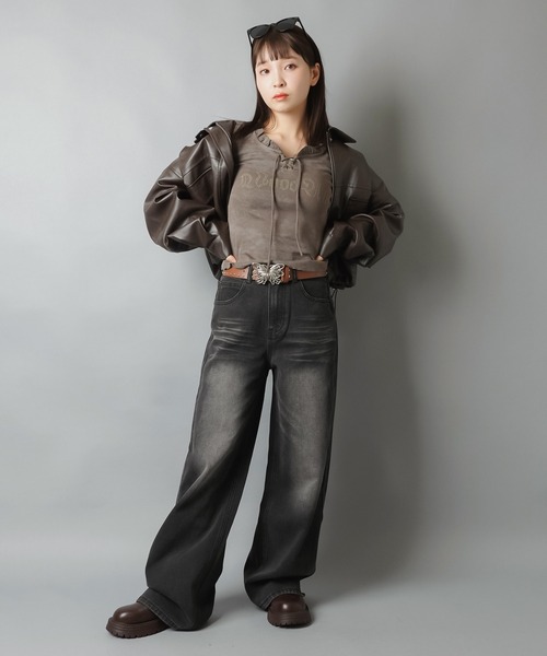 SPINNS(スピンズ)の「デニムワイドパンツ/ヒゲ加工/2サイズ展開(デニムパンツ・レディース・ブラック/ブルー・S/M)」の11枚目の写真