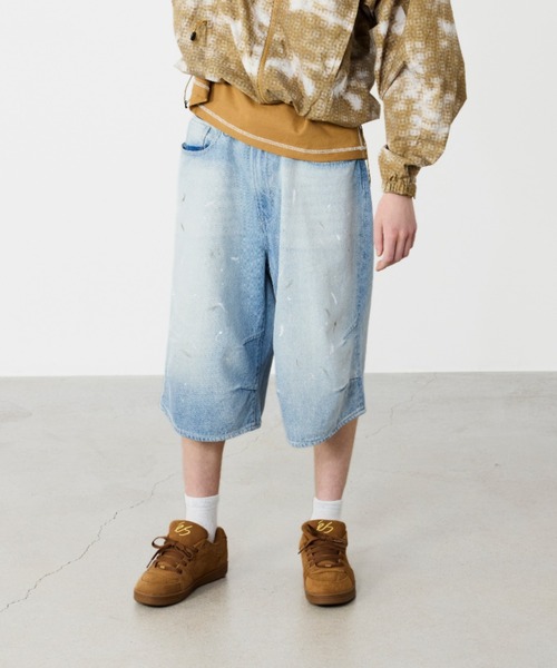 BEAMS(ビームス)の「クォーターレングス ペインターデニムパンツ 【ワイドストレートフィット】(その他パンツ・メンズ・ブラック/サックスブルー・L/M/S/XL)」の2枚目の写真