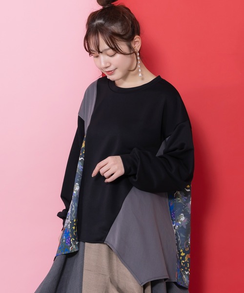 iS ScoLar（イズスカラー）の「553265：花蝶柄×無地リメイク風 異素材切替プルオーバー（Tシャツ/カットソー・レディース・ネイビー/ブラック/カーキ・M）」の2枚目の写真