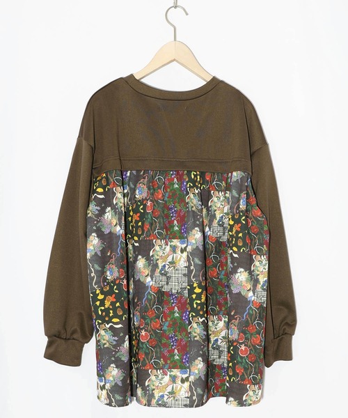 iS ScoLar（イズスカラー）の「553265：花蝶柄×無地リメイク風 異素材切替プルオーバー（Tシャツ/カットソー・レディース・ネイビー/ブラック/カーキ・M）」の15枚目の写真