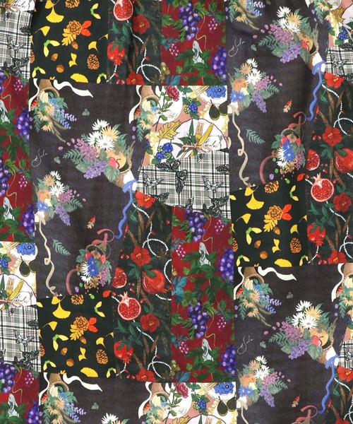 iS ScoLar（イズスカラー）の「553265：花蝶柄×無地リメイク風 異素材切替プルオーバー（Tシャツ/カットソー・レディース・ネイビー/ブラック/カーキ・M）」の16枚目の写真