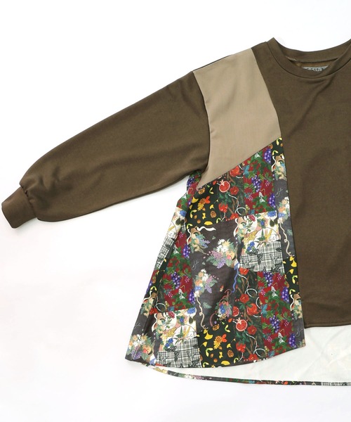 iS ScoLar（イズスカラー）の「553265：花蝶柄×無地リメイク風 異素材切替プルオーバー（Tシャツ/カットソー・レディース・ネイビー/ブラック/カーキ・M）」の18枚目の写真