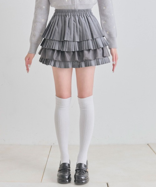 OLIVE des OLIVE（オリーブデオリーブ）の「プリーツティアードミニスカート（スカート・レディース・チャコールグレー/オフホワイト/ブラック・FREE）」の4枚目の写真