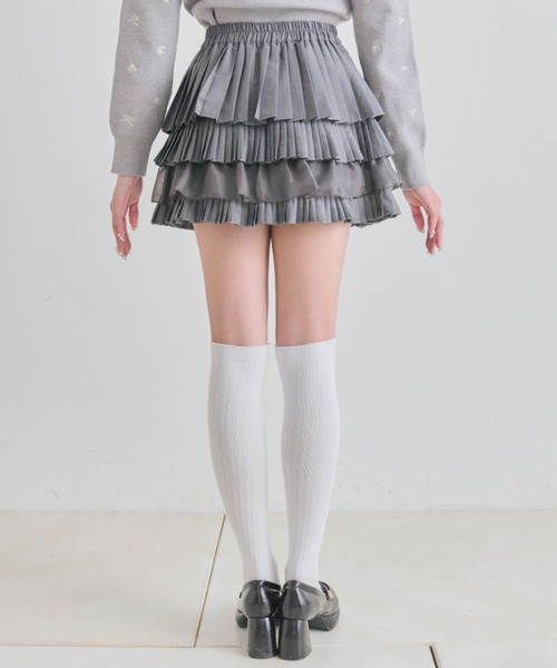 OLIVE des OLIVE（オリーブデオリーブ）の「プリーツティアードミニスカート（スカート・レディース・チャコールグレー/オフホワイト/ブラック・FREE）」の6枚目の写真
