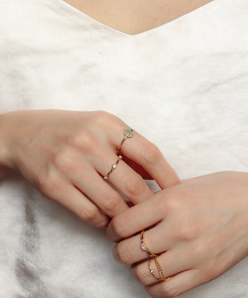 NOIR DE POUPEE（ノワールドプーペ）の「【WEB限定】K18vermeil ダイヤモンド3石 ニュアンスリング（リング・レディース・ゴールド・#11/#13/#15）」の7枚目の写真