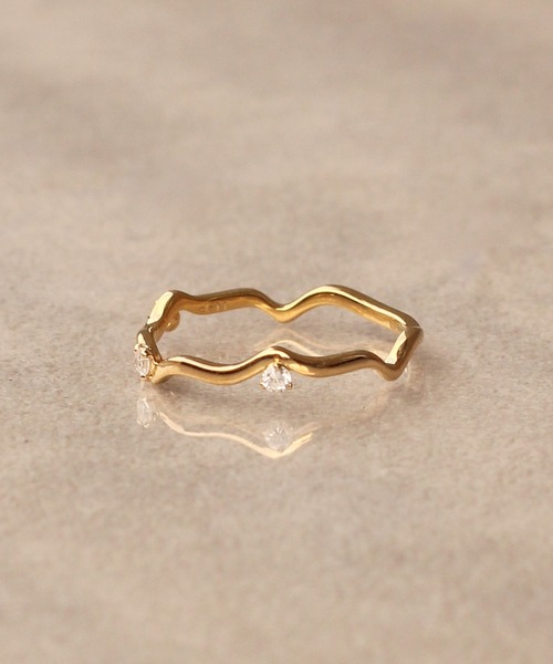 NOIR DE POUPEE（ノワールドプーペ）の「【WEB限定】K18vermeil ダイヤモンド3石 ニュアンスリング（リング・レディース・ゴールド・#11/#13/#15）」の11枚目の写真