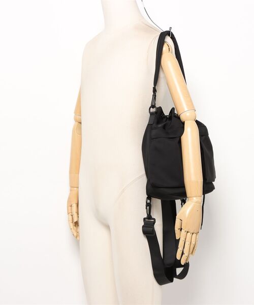 WESTSEA(ウエストシー)の「撥水 巾着バッグ ショルダー ミニリュック ハンドバッグ 3way(ショルダーバッグ・メンズ・ブラック・FREE)」の2枚目の写真