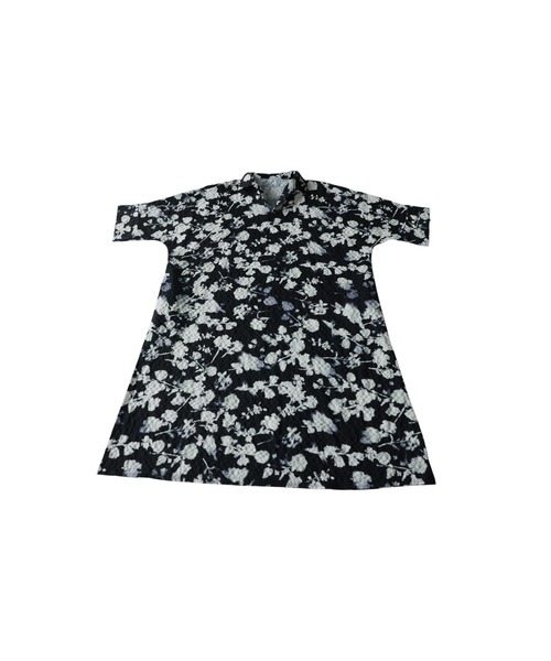 antiqua(アンティカ)の「半袖 花柄 ロング シャツワンピース(シャツワンピース・レディース・ブラック・ONESIZE)」の5枚目の写真