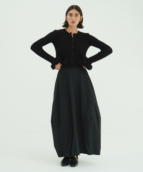 CLANE(クラネ)の「COCOON VOLUME SKIRT(スカート・レディース・ブラック/ベージュ・2/1/0)」の6枚目の写真