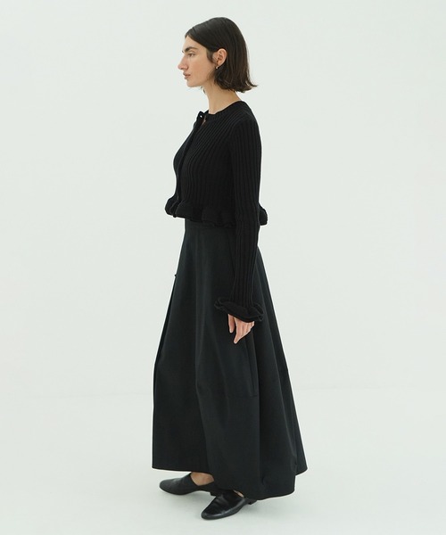 CLANE(クラネ)の「COCOON VOLUME SKIRT(スカート・レディース・ブラック/ベージュ・2/1/0)」の7枚目の写真