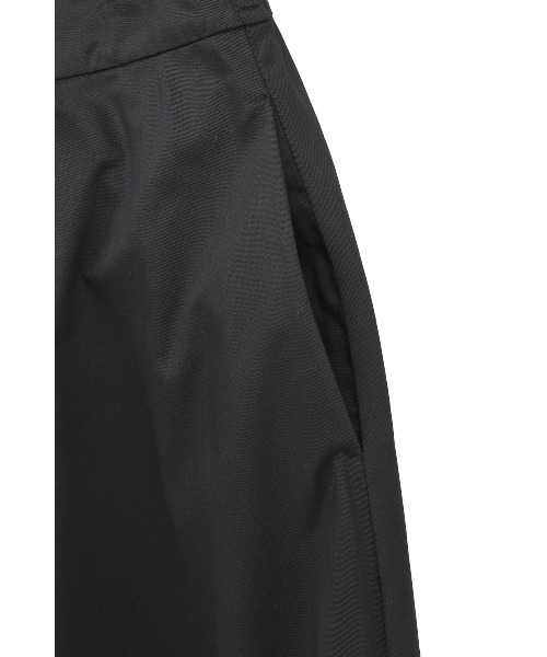 CLANE(クラネ)の「COCOON VOLUME SKIRT(スカート・レディース・ブラック/ベージュ・2/1/0)」の20枚目の写真