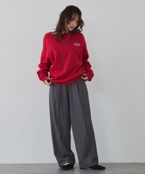 abahouse mavie（アバハウスマヴィ）の「【ゆるっとこなれ感】ヴィンテージライクスウェット/冬服/長袖/刺繍/裏起毛（スウェット・レディース・チャコールグレー/オフホワイト/レッド・フリー）」の7枚目の写真