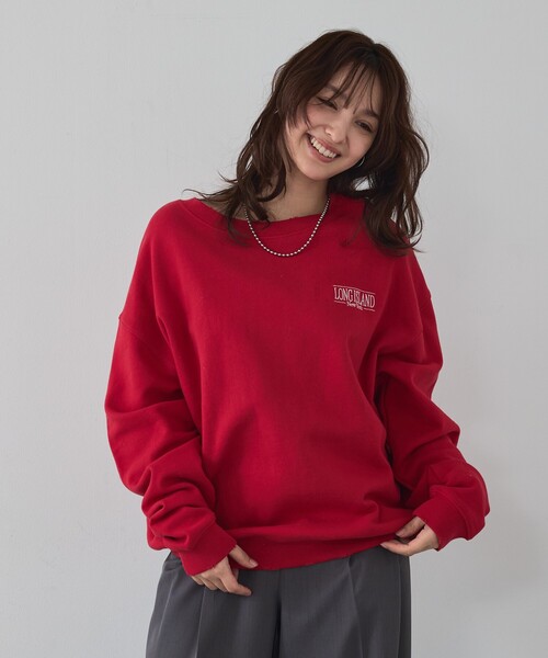 abahouse mavie（アバハウスマヴィ）の「【ゆるっとこなれ感】ヴィンテージライクスウェット/冬服/長袖/刺繍/裏起毛（スウェット・レディース・チャコールグレー/オフホワイト/レッド・フリー）」の8枚目の写真