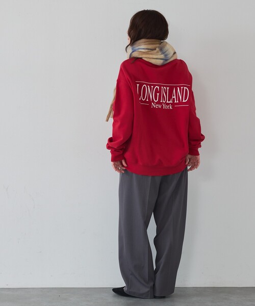 abahouse mavie（アバハウスマヴィ）の「【ゆるっとこなれ感】ヴィンテージライクスウェット/冬服/長袖/刺繍/裏起毛（スウェット・レディース・チャコールグレー/オフホワイト/レッド・フリー）」の14枚目の写真