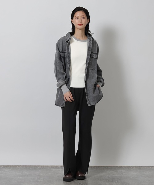 LAKOLE（ラコレ）の「カラーデニムシャツ / 642764（シャツ/ブラウス・レディース・ピンク/ブラック/ライトインディゴブルー/ベージュ・LARGE/MEDIUM）」の5枚目の写真