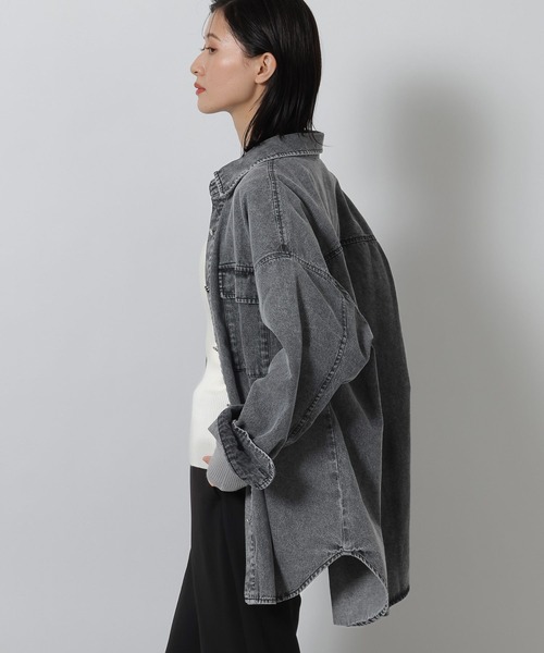 LAKOLE（ラコレ）の「カラーデニムシャツ / 642764（シャツ/ブラウス・レディース・ピンク/ブラック/ライトインディゴブルー/ベージュ・LARGE/MEDIUM）」の9枚目の写真