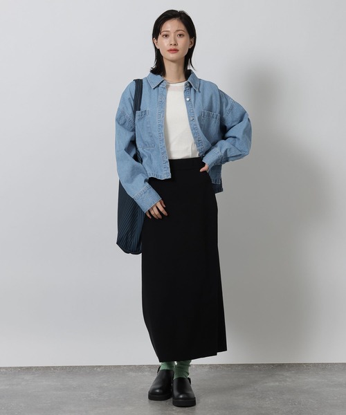 LAKOLE（ラコレ）の「カラーデニムシャツ / 642764（シャツ/ブラウス・レディース・ピンク/ブラック/ライトインディゴブルー/ベージュ・LARGE/MEDIUM）」の17枚目の写真