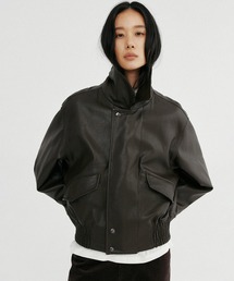 Bie（ビエ）の「シャーリングショートジャケット（ブルゾン）」
