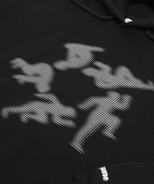 CRIGUN(クリガン)の「DOT RUSH LOGO HOODIE BLACK(パーカー・レディース・ブラック・MEDIUM/LARGE/X-LARGE/XX-LARGE)」の3枚目の写真