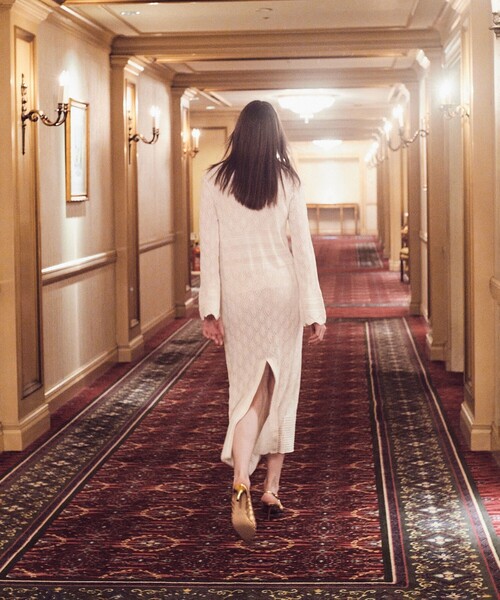 allureville（アルアバイル）の「レースニットワンピース（ワンピース・レディース・オフホワイト/ブラック・2）」の8枚目の写真