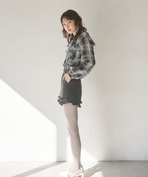 Nadana(ナダナ)の「裾フリルショートパンツ(その他パンツ・レディース・チャコールグレー/ブラック・SMALL/MEDIUM)」の6枚目の写真