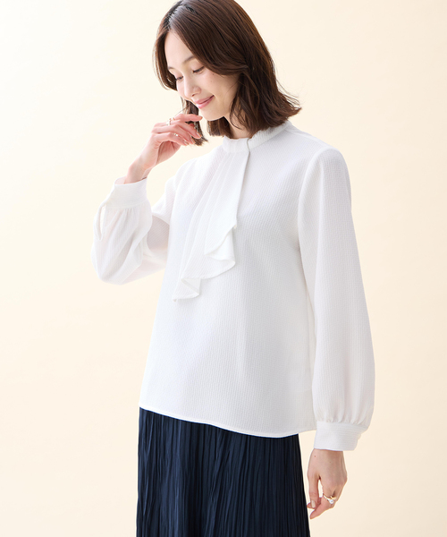 A/C DESIGN BY ALPHA CUBIC（エーシーデザインバイアルファキュービック）の「ジャガードボウタイブラウス（シャツ/ブラウス・レディース・オフホワイト/ブラック・9号/11号）」の3枚目の写真