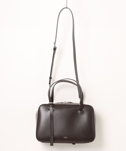 A.P.C.（アーペーセー）の「SAC VIRGINIE BOX/ショルダーバッグ（ショルダーバッグ・レディース・ボルドー/ブラック/カーキ/ブラウン系その他・ONESIZE）」の3枚目の写真