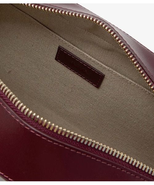 A.P.C.(アーペーセー)の「SAC VIRGINIE BOX/ショルダーバッグ(ショルダーバッグ・レディース・ボルドー/ブラック・ONESIZE)」の13枚目の写真