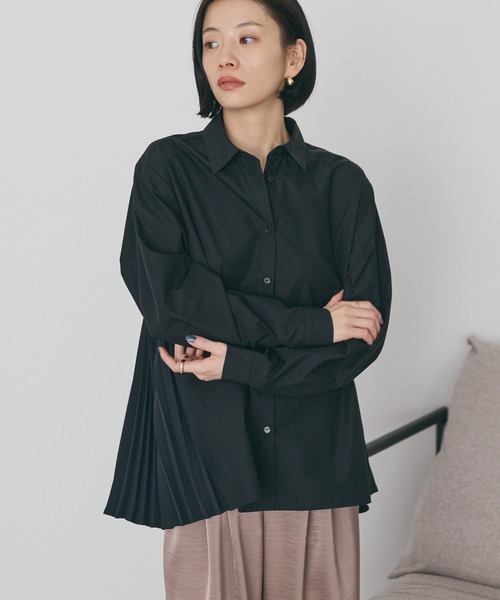 AMERICAN HOLIC(アメリカンホリック)の「【イージーケア】バックプリーツシャツ(シャツ/ブラウス・レディース・オフホワイト/サックスブルー/ブラック・M/L)」の4枚目の写真