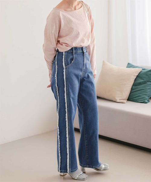 titivate(ティティベイト)の「サイドフリンジワイドデニムパンツ(デニムパンツ・レディース・インディゴブルー/ブルー/ライトブルー・M)」の3枚目の写真