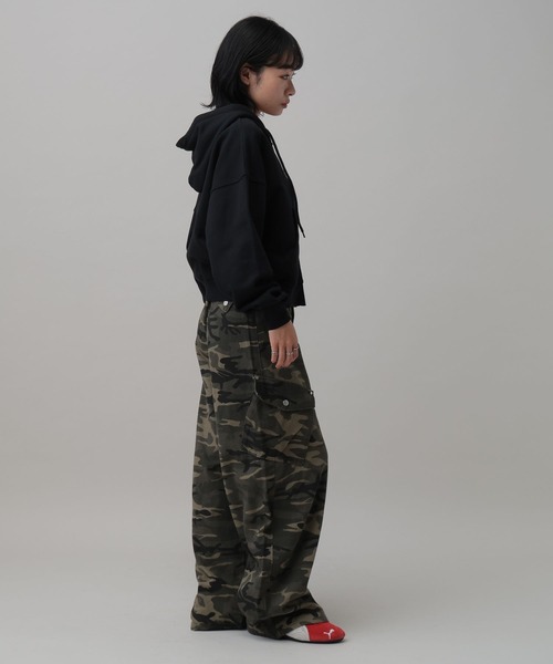 ALAND(エーランド)の「【UNISEX】ALAND/ワッペンダブルジップパーカー(パーカー・レディース・ブラック/グレー・SMALL/LARGE)」の7枚目の写真