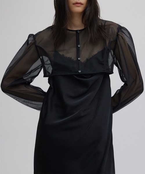 Ameri（アメリ）の「SHEER LAYERED SATIN DRESS（ドレス・レディース・ブラック・MEDIUM/SMALL）」の6枚目の写真