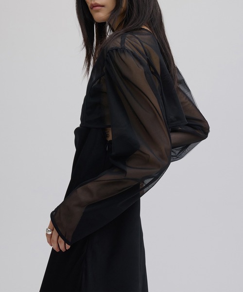 Ameri（アメリ）の「SHEER LAYERED SATIN DRESS（ドレス・レディース・ブラック・MEDIUM/SMALL）」の7枚目の写真