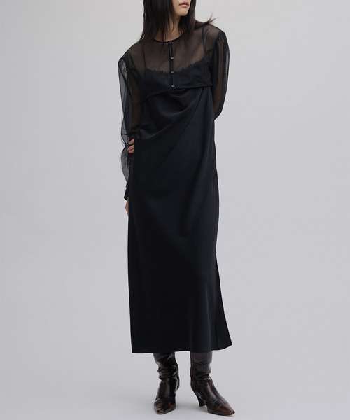 Ameri（アメリ）の「SHEER LAYERED SATIN DRESS（ドレス・レディース・ブラック・MEDIUM/SMALL）」の2枚目の写真