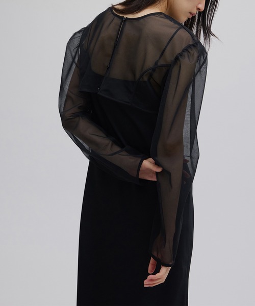 Ameri（アメリ）の「SHEER LAYERED SATIN DRESS（ドレス・レディース・ブラック・MEDIUM/SMALL）」の8枚目の写真