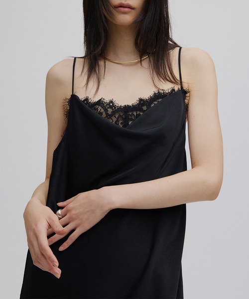 Ameri（アメリ）の「SHEER LAYERED SATIN DRESS（ドレス・レディース・ブラック・MEDIUM/SMALL）」の9枚目の写真