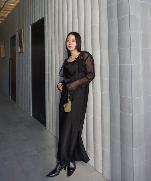 Ameri（アメリ）の「SHEER LAYERED SATIN DRESS（ドレス・レディース・ブラック・MEDIUM/SMALL）」の13枚目の写真