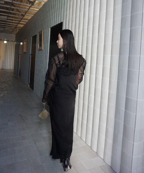 Ameri（アメリ）の「SHEER LAYERED SATIN DRESS（ドレス・レディース・ブラック・MEDIUM/SMALL）」の14枚目の写真