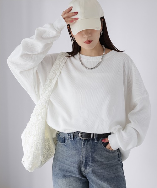 Riberry(リベリー)の「オーバーサイズワッフルプルオーバートップス(Tシャツ/カットソー・レディース・オフホワイト/杢グレー/チャコールグレー・FREE)」の5枚目の写真
