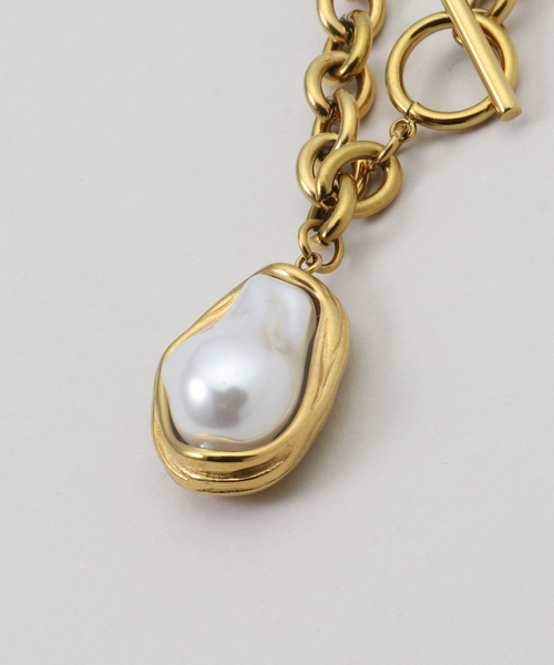 Spick & Span（スピックアンドスパン）の「MERAKI / メラキ Oval Pearl ネックレス（ネックレス・レディース・ゴールド・FREE）」の5枚目の写真
