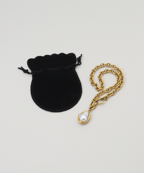 Spick & Span（スピックアンドスパン）の「MERAKI / メラキ Oval Pearl ネックレス（ネックレス・レディース・ゴールド・FREE）」の6枚目の写真